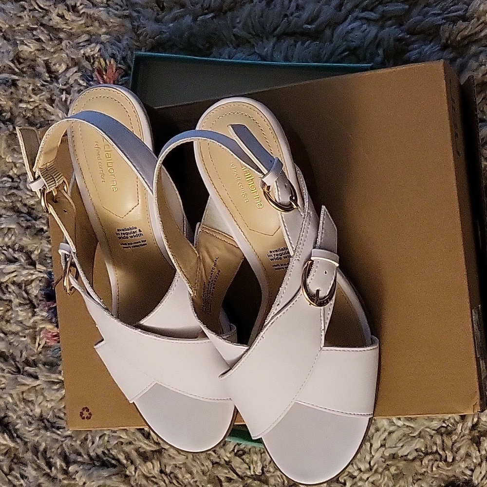 Shoes - Picture 2 of 8